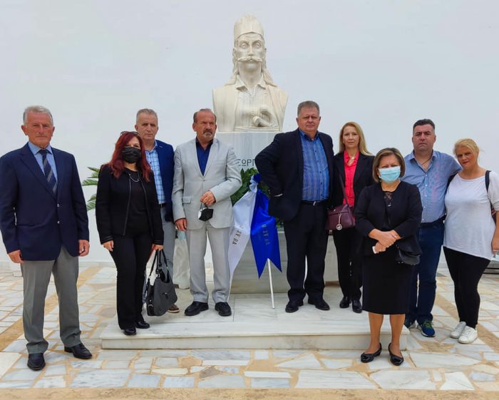 Η Ομοσπονδία Συλλόγων Βάλτου απέδωσε  φόρο τιμής στον Γ.Καραισκακη στη Σαλαμίνα