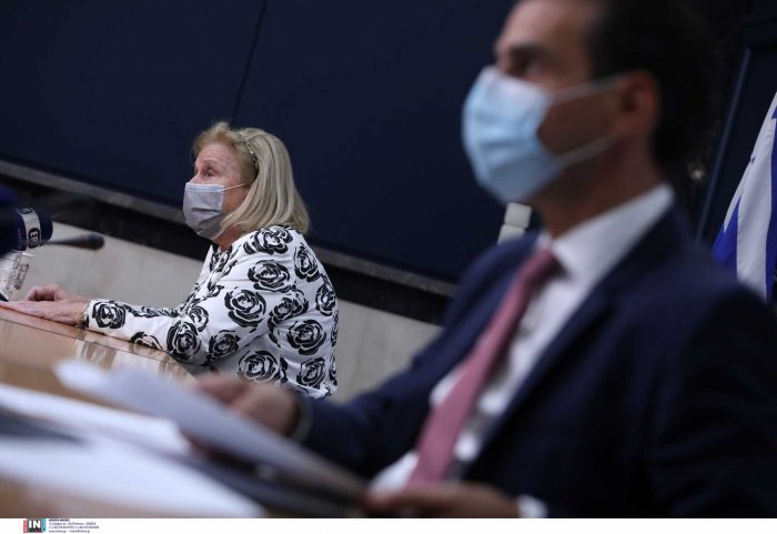 Κορονοϊός – Τρίτη δόση εμβολίου: «Ηπιότερες οι παρενέργειες»