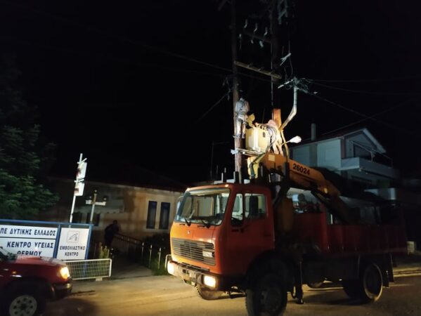 Διακοπή ρεύματος στο Θέρμο λόγω έκρηξης μετασχηματιστή σε κολόνα του ΔΕΔΔΗΕ