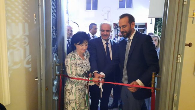 Εγκαινιάστηκε το  περίφημο κτίριο “Χρυσόγελου” στο Μεσολόγγι (φωτο-βίντεο)