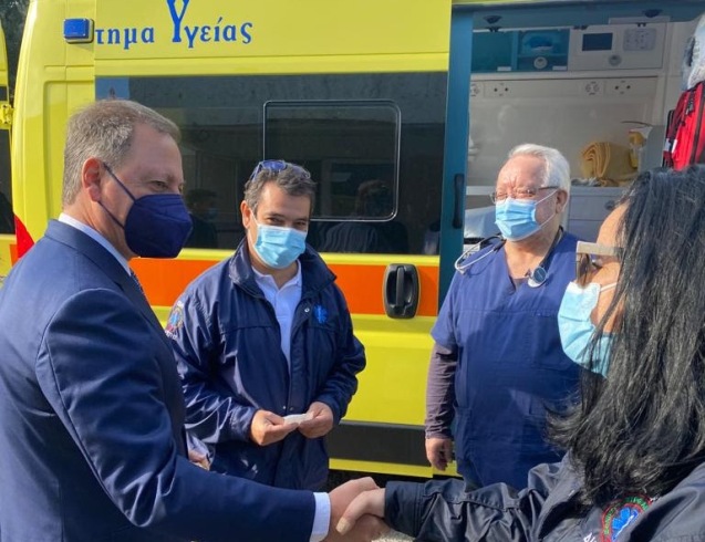 O Σπ. Λιβανός στην παράδοση του νέου ασθενοφόρου του Κέντρου Υγείας Ναυπάκτου