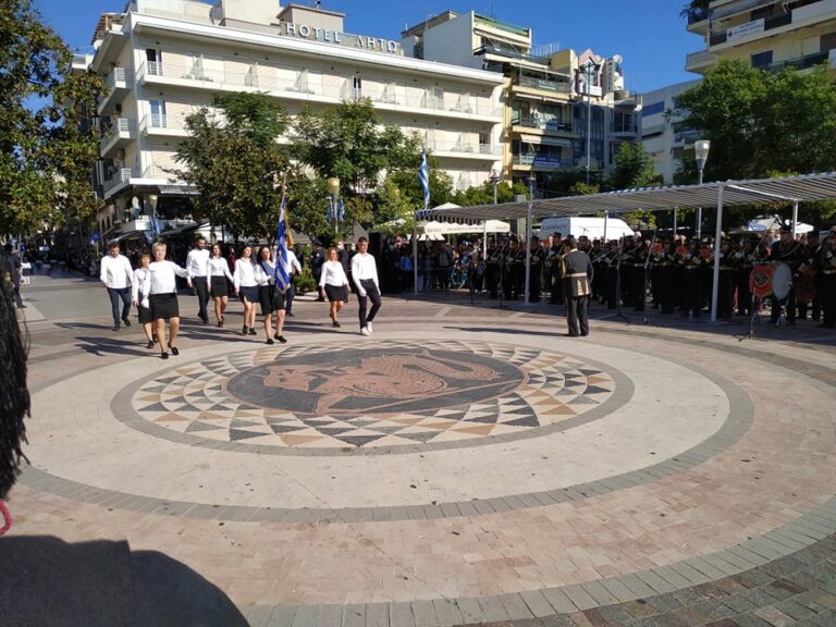 Το Αγρίνιο τιμά την 28η Οκτωβρίου – Φωτορεπορτάζ από την παρέλαση