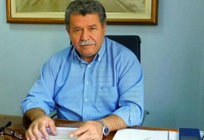 Πέθανε ο Θοδωρής Αραμπατζής – Είχε εμβολιαστεί