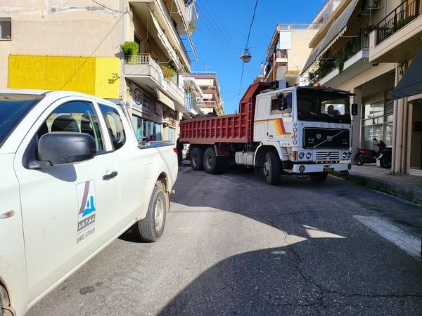 Αγρίνιο: Κλειστή η Ηρώων Πολυτεχνείου στο ύψος της Πραϊδου