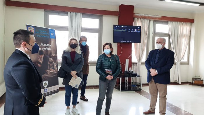 Την έκθεση το «Μουσείο πάει σχολείο» επισκέφτηκε ο Δήμαρχος Μεσολογγίου, Κ.Λύρος