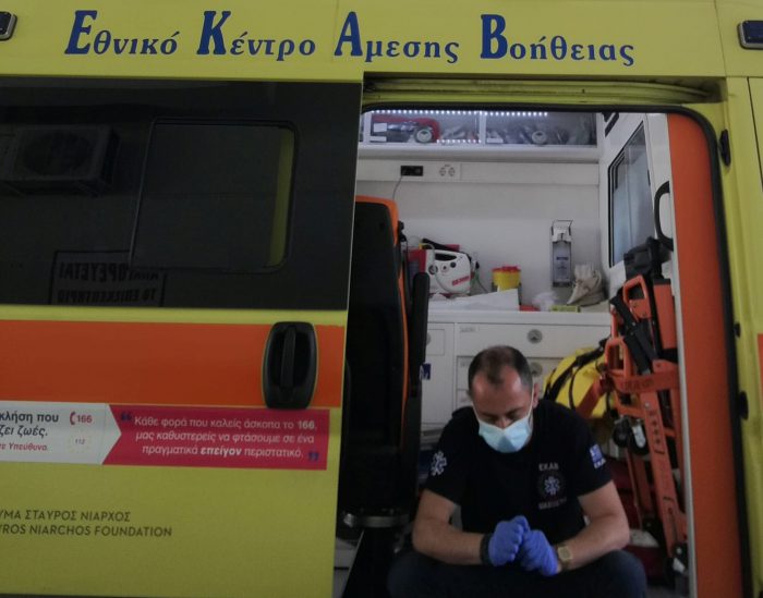 Κορωνοιός: Μήνυμα Αγρινιώτη ΕΚΑΒίτη στον αρνητή!