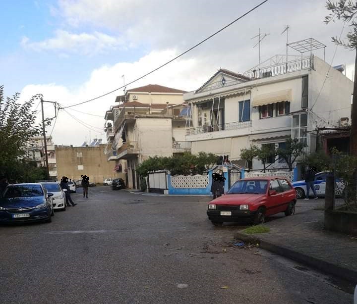 Αγρίνιο: Σοκ-Άνδρας έπεσε από ταράτσα (φωτο)