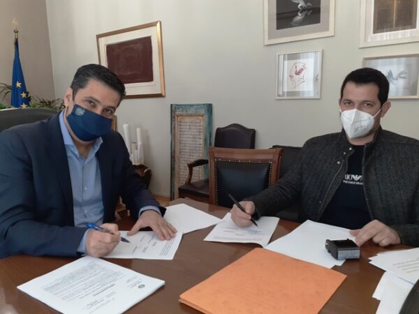 Υπογραφή σύμβασης για εργασίες συντήρησης σε σχολικά κτίρια του Δήμου Αγρινίου