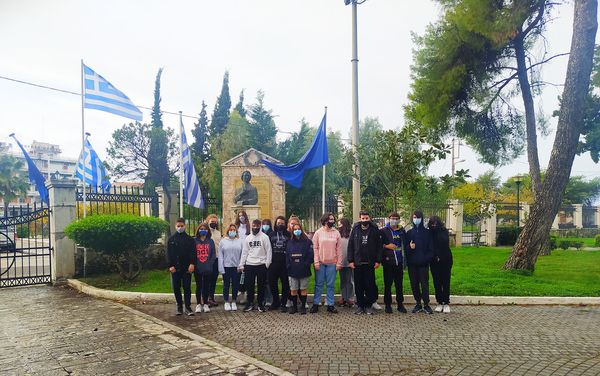 340 μαθητές στην έκθεση «ΑΓΩΝΙΣΤΕΣ ΚΑΙ ΑΡΜΑΤΑ», στη Λέσχη αξιωματικών στο Μεσολόγγι