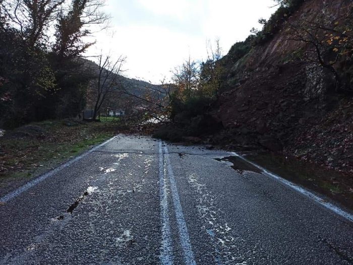 Κακοκαιρία: Πού έχει διακοπεί η κυκλοφορία στην Αιτωλοακαρνανία – Νεότερη ενημέρωση από την ΕΛ.ΑΣ.
