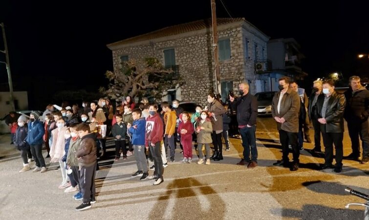 Ξεκίνησαν οι χριστουγεννιάτικες εκδηλώσεις του Δήμου Ναυπακτίας