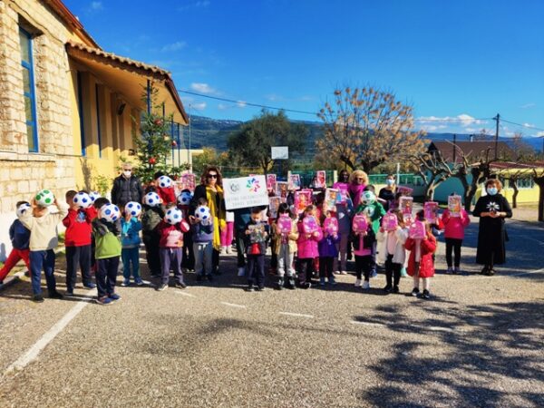 Το Νηπιαγωγείο και το Δημοτικό Σχολείο Παντάνασσας επισκέφθηκαν μέλη της Ακτίνας Εθελοντισμού του Δήμου Αγρινίου