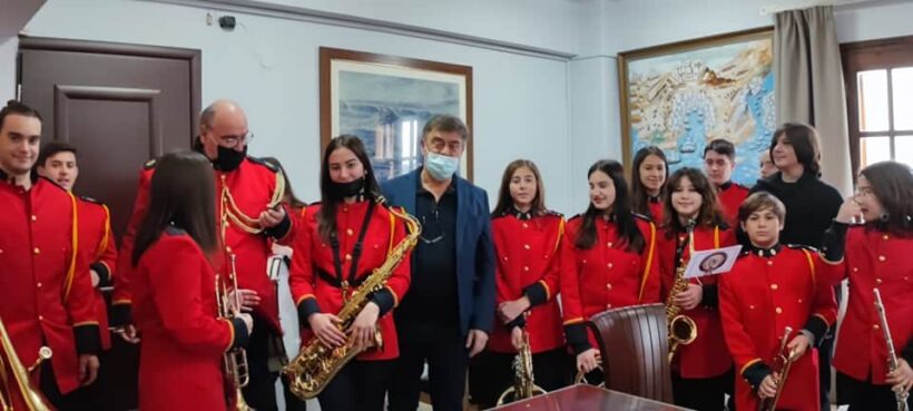 Έψαλλε τα κάλαντα η φιλαρμονική στον Δήμαρχο Ακτίου – Βόνιτσας