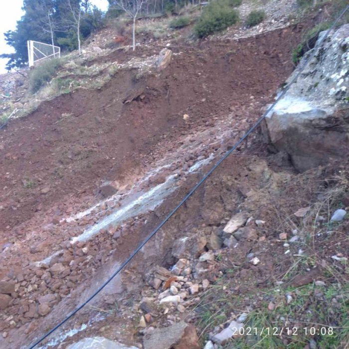 Παρακαμπύλια: Συνεχείς οι κατολισθήσεις, κλειστή η Ε.Ο Αγρινίου – Καρπενησίου