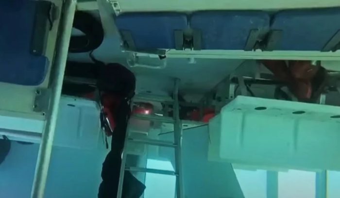 Ναυάγιο στην Πάρο: Βίντεο από τις έρευνες των δυτών στο βυθισμένο ιστιοφόρο