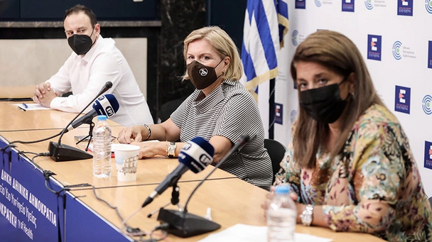 Στο 60% η διασπορά της Omicron στη χώρα – Στα 29 έτη η μέση ηλικία των κρουσμάτων (VIDEO)