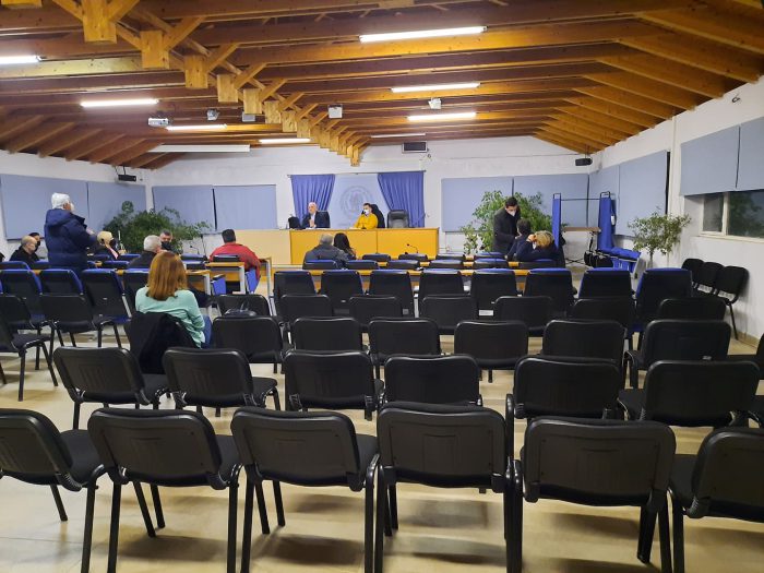 Μεσολόγγι:Δεν έγινε το Δ.Σ για τα σκουπίδια- Δεν προσήλθαν πολλοί σύμβουλοι της αντιπολίτευσης