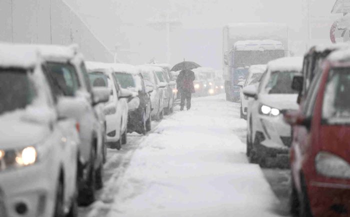 ΣΥΡΙΖΑ: Όλοι φταίνε για το απόλυτο μπάχαλο και το χάος με τα χιόνια εκτός από τον κ. Μητσοτάκη