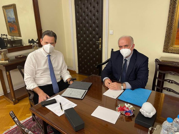 Συνάντηση Λύρου με Σκυλακάκη-Σημαντικά θέματα στην ατζέντα
