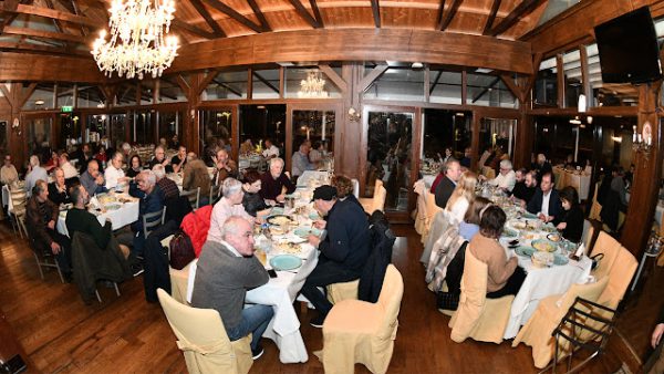 Η επίσκεψη Κουτσούμπα στο Αγρίνιο ολοκληρώθηκε με μουσική βραδιά