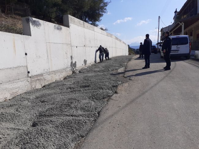 Σε εξέλιξη είναι εργασίες κατασκευής τοιχίου αντιστήριξης στην Στράτου Αγρινίου