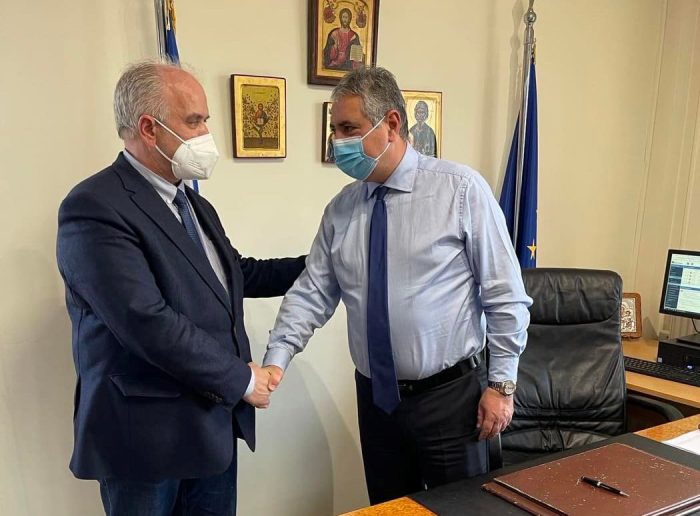 Συνάντηση Λύρου -Καρβέλη για το Νοσοκομείο, την Πρωτοβάθμια Φροντίδα Υγείας και την αξιοποίηση του παλιού Νοσοκομείου