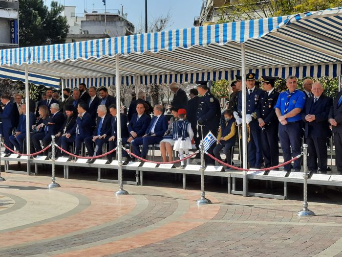 Με Παλμό και Υπερηφάνεια η Παρέλαση στο Αγρίνιο (συνεχής ροή φωτο)