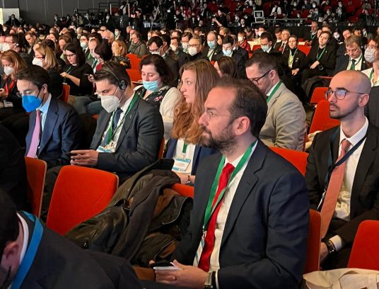 Οι Περιφέρειες και οι Δήμοι της Ευρώπης καταδικάζουν τον πόλεμο και στέκουν στο πλευρό του λαού της Ουκρανίας