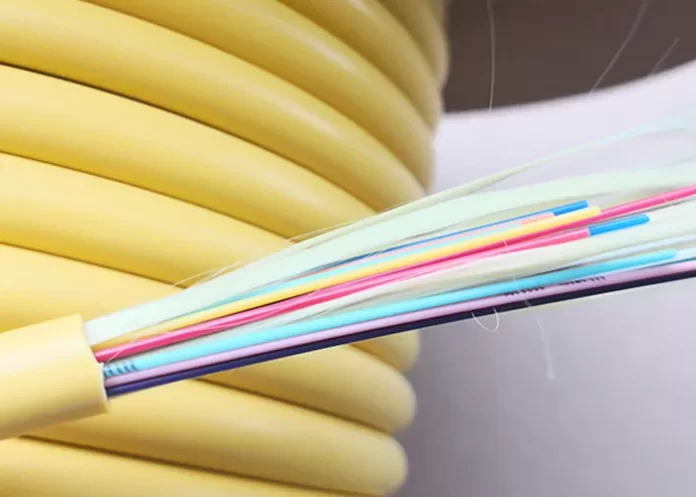 Ανήλικοι έκλεψαν 2,5 χιλιόμετρα καλώδια οπτικών ινών στην περιμετρική της Πάτρας