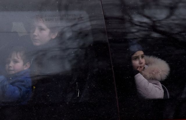 Πόλεμος στην Ουκρανία: 3.780 πρόσφυγες έχουν φτάσει στην Ελλάδα