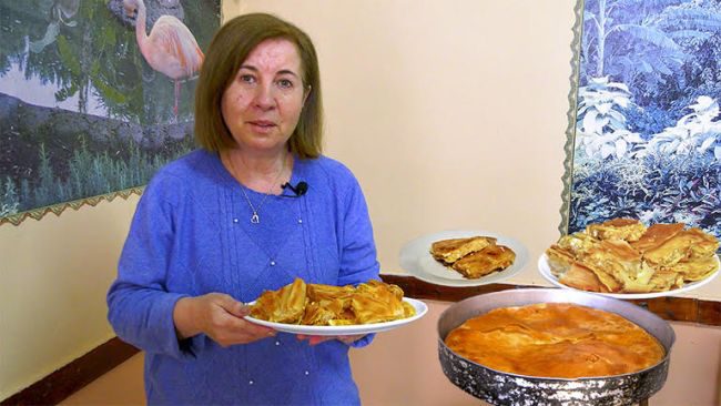 Η Γιολάντα και ο Παύλος μαγειρεύουν τραχανόπιτα στον Εμπεσό Βάλτου