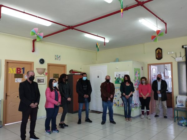 Δήμος Μεσολογγίου: Διανομή δώρων σε μαθητές και ειδών πρώτης ανάγκης σε οικογένειες του 1ου ΚΔΑΠ ΜΕΑ