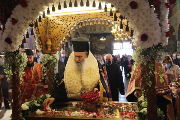 Η Αποκαθήλωση στον Ι.Ν. Αγίας Παρασκευής Ναυπάκτου σε ατμόσφαιρα χαρμολύπης