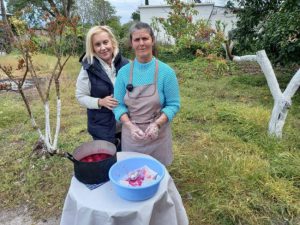 Παραδοσιακές πασχαλινές συνταγές από τον Σύλλογο Γυναικών Καλυβίων