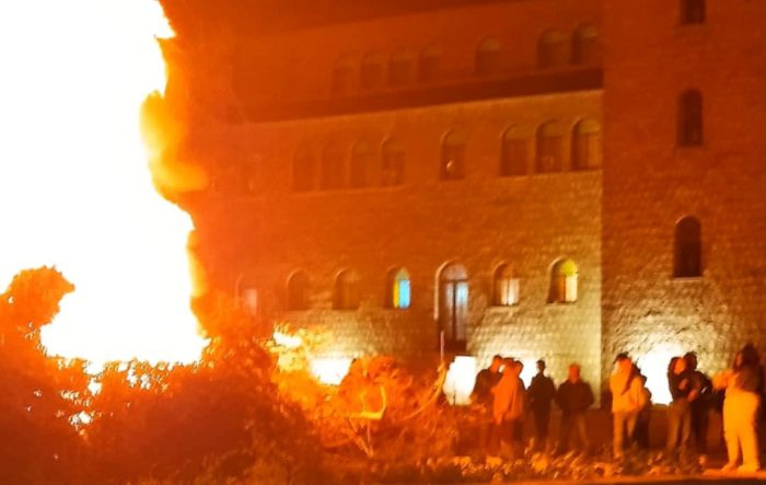 Έκαψαν τον Ιούδα – Τήρησαν το έθιμο στον Δρυμό Βόνιτσας