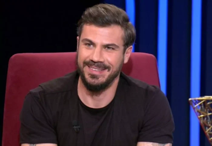 Άκης Πετρετζίκης: Μπαμπάς για δεύτερη φορά – Έγκυος η σύζυγός του