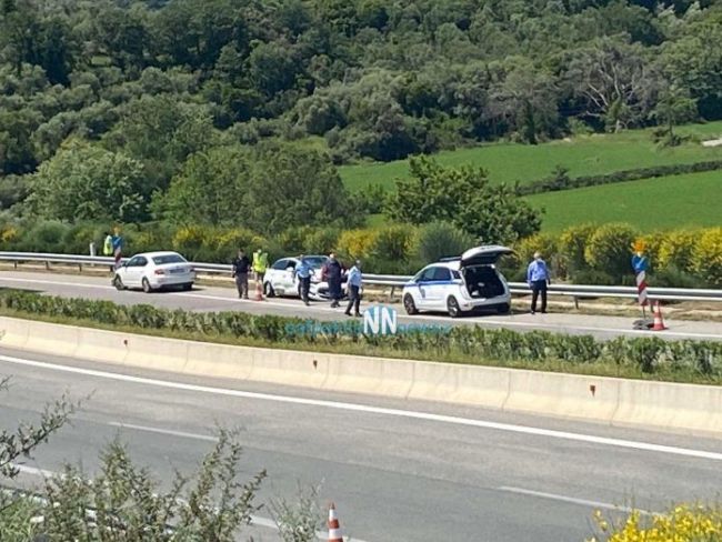 Εκτροπή αυτοκινήτου στην Ιόνια Οδό στο ύψος της Άνω Βασιλικής