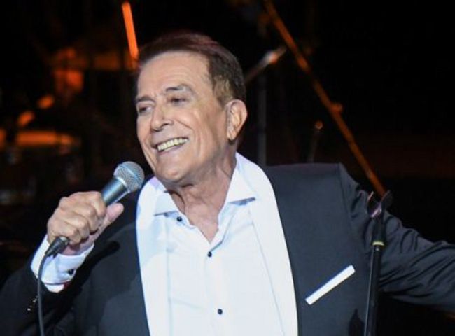 Έφυγε από τη ζωή ο γνωστός τραγουδιστής Δάκης