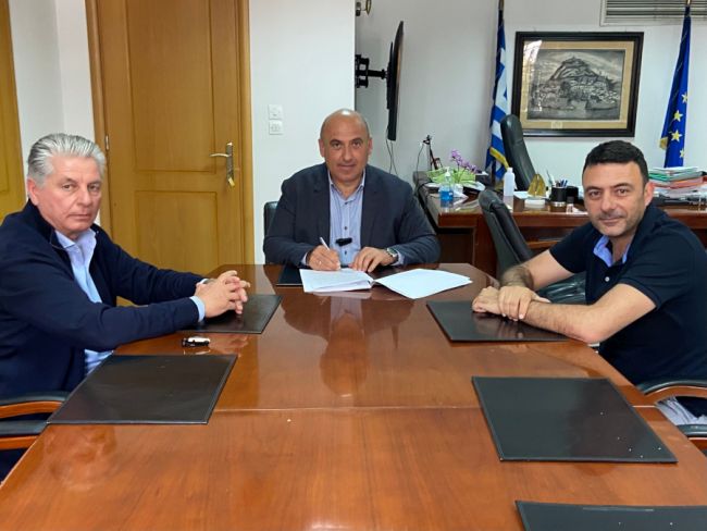 Υπογειοποιούνται οι κάδοι σε 14 σημεία του κέντρου της Ναυπάκτου