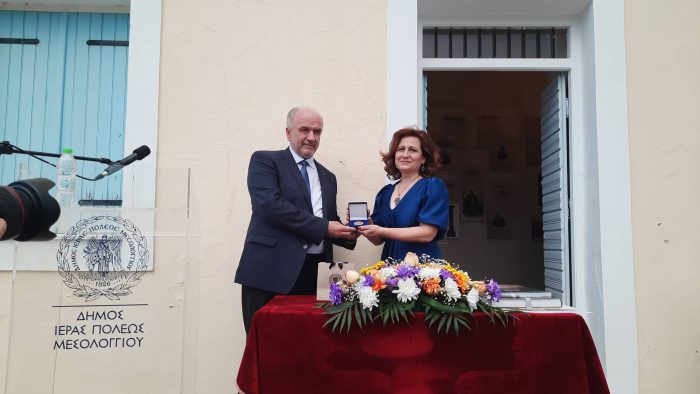 Επίτιμη Δημότης Μεσολογγίου η Ολυμπία Βικάτου, σε κλίμα έντονης και βαθιάς συγκίνησης