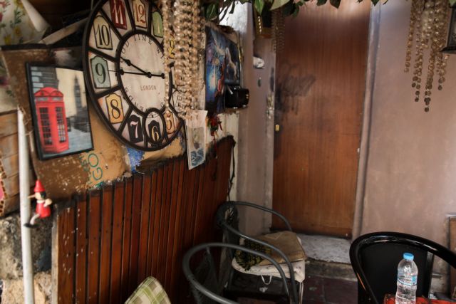 Γκύζη: Με μώλωπες στο κρεβάτι η γυναίκα που βρέθηκε νεκρή – Συγκλονιστικές εικόνες από το σπίτι