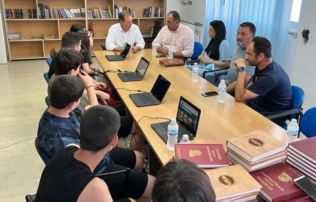 Σπ. Λιβανός: «Αξιέπαινες προσπάθειες όπως αυτή της Κοινότητας Καλυβίων χρειάζονται τη στήριξη όλων μας»