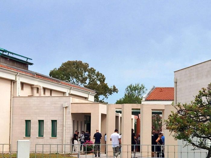 Ξεκίνησε η δίκη για τη δολοφονία του επιχειρηματία στη Ναύπακτο – Προσπάθησαν να λιντσάρουν τον κατηγορούμενο