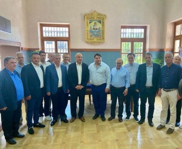 Ο Δήμαρχος Βασίλης Γκίζας υποδέχθηκε στη Ναύπακτο τον νέο Πρέσβη των Η.Π.Α. στην Αθήνα, George Tsunis