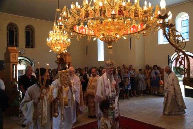 Ο Μητροπολίτης Ιερόθεος στην Αγία Κυριακή της Ορεινής Ναυπακτίας