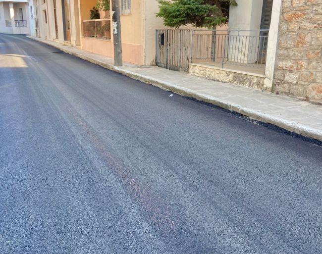 Ασφαλτοστρώσεις στους δρόμους της Ναυπάκτου