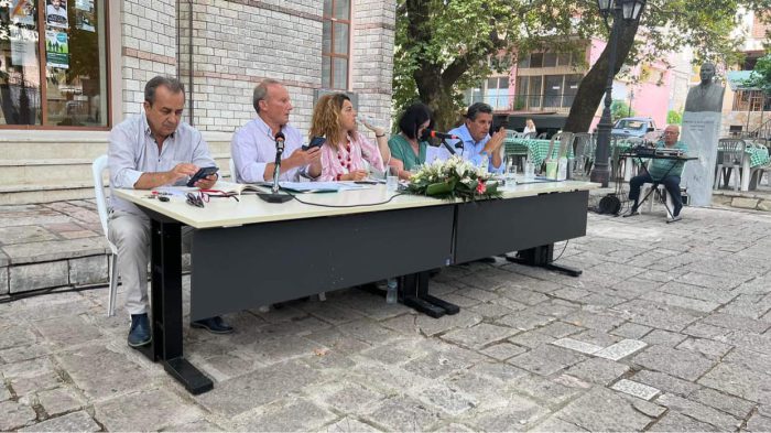 Παρουσιάστηκε στο Θέρμο το  βιβλίο του Παναγιώτη Κατσούλη