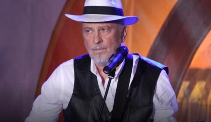 Πέθανε ο τραγουδιστής Ρόμπερτ Ουίλιαμς.