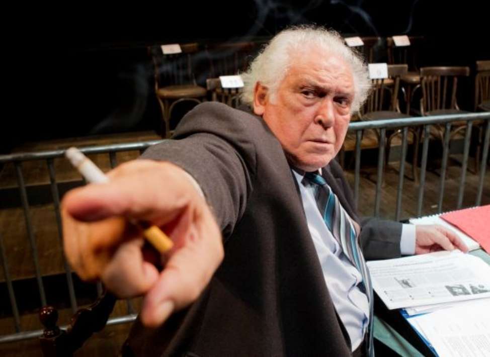 Πέθανε ο Κώστας Καζάκος