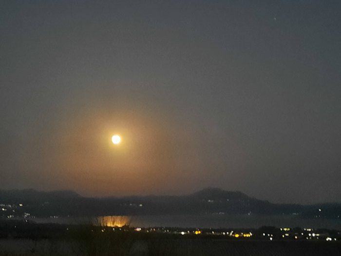 Πανσέληνος Σεπτεμβρίου 2022: Μαγευτικές εικόνες για το «Φεγγάρι του θερισμού»